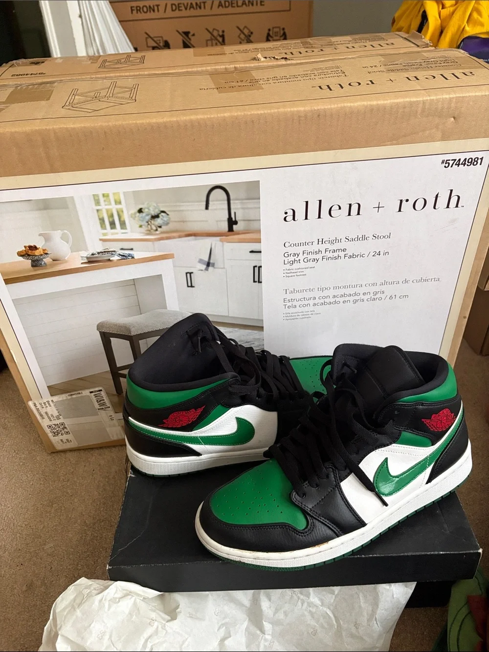 Nike Air Jordan 1 Mid — Black, White & Green
